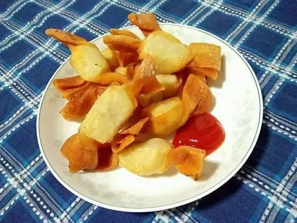 餃子の皮アレンジ　チーズ揚げ